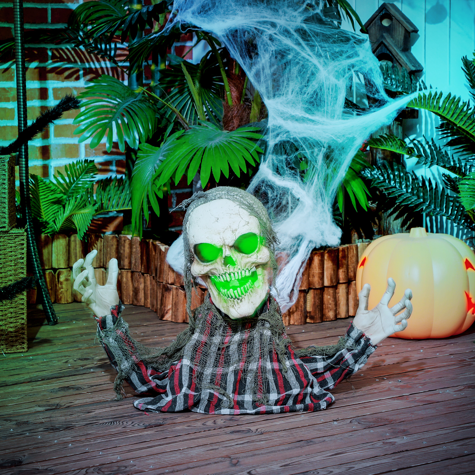 A 70 Centimeter Tall Groundbreaker Skeleton Halloween Electric Doll — image 5