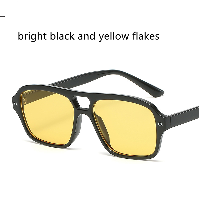 Bright black and yellow flakes