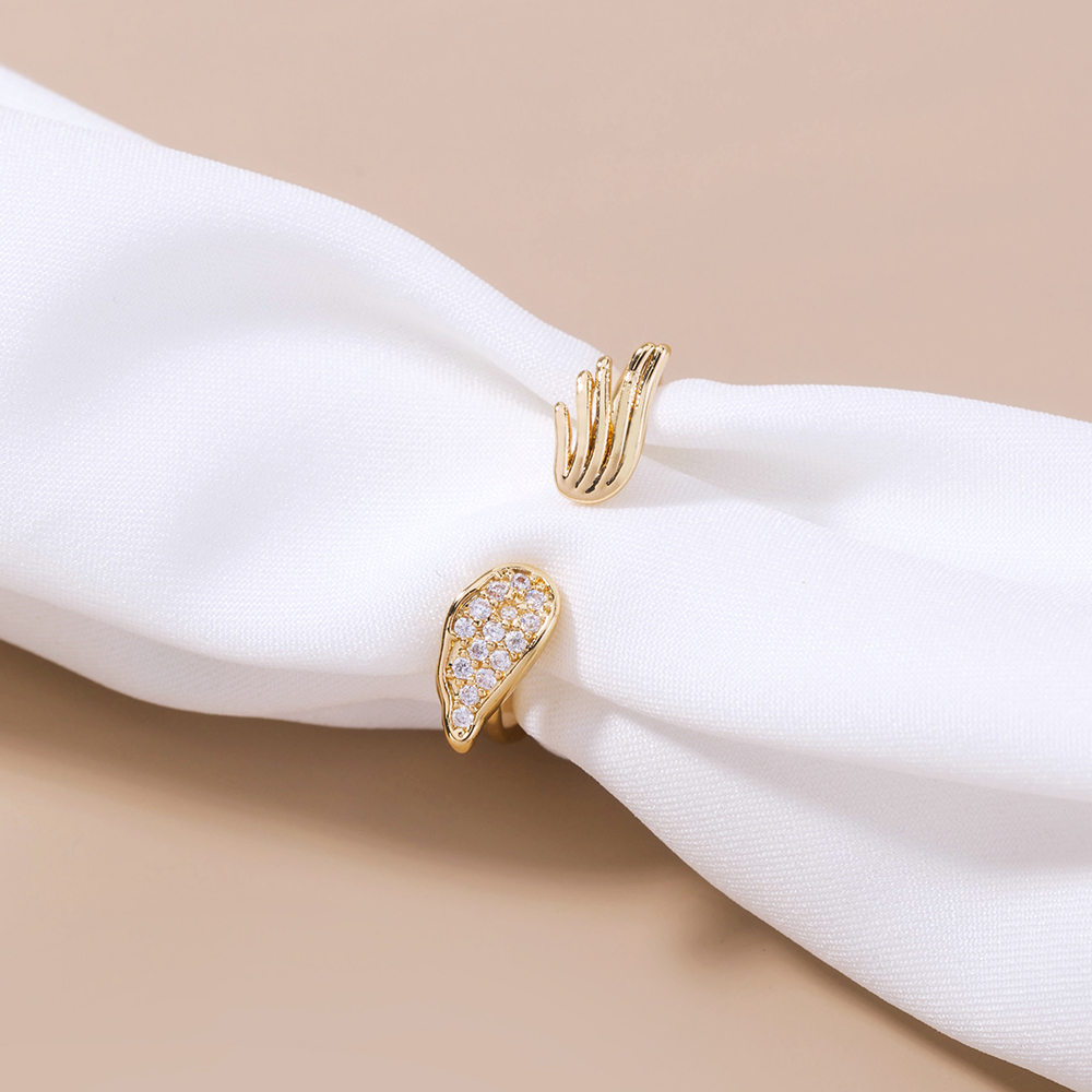 Lovely Angel Wing Opening Zircon Ring