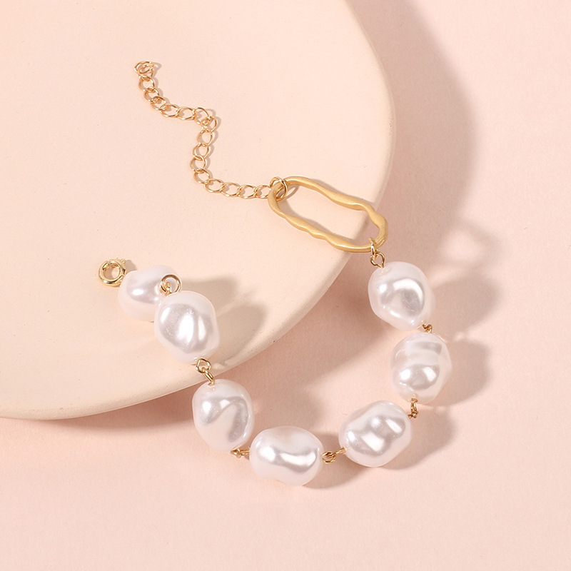 Fashion Creative Irregular Pearl Bracelet