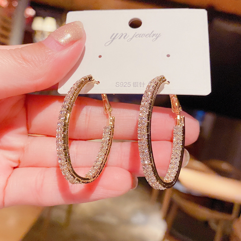 Personality Fashion Full Diamond Oval Earrings Women's 925 Silver Needle Light Luxury Atmosphere Earrings