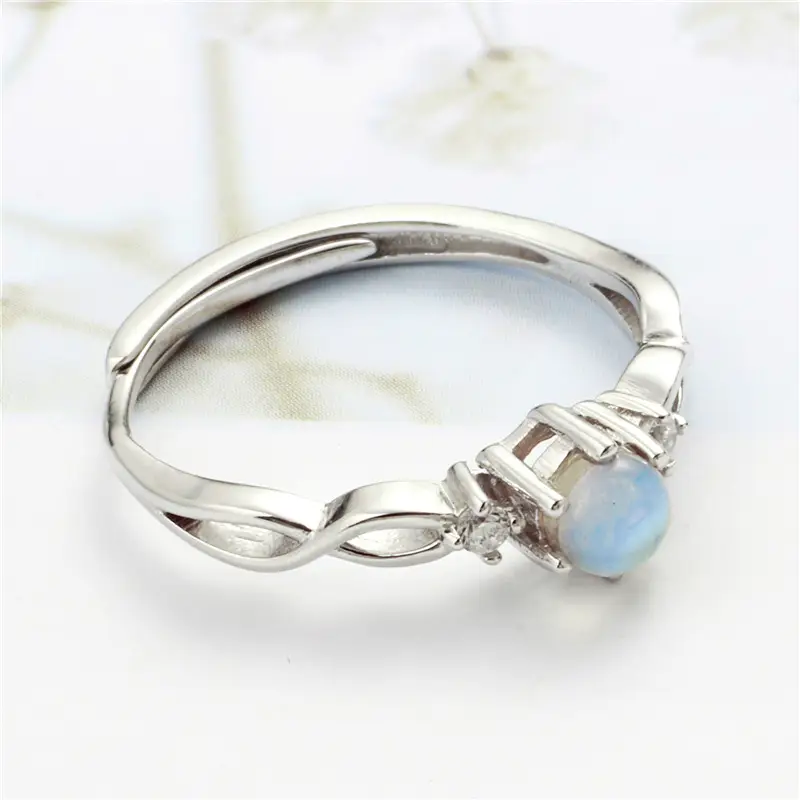Gradient High Brightness Moonstone Ring