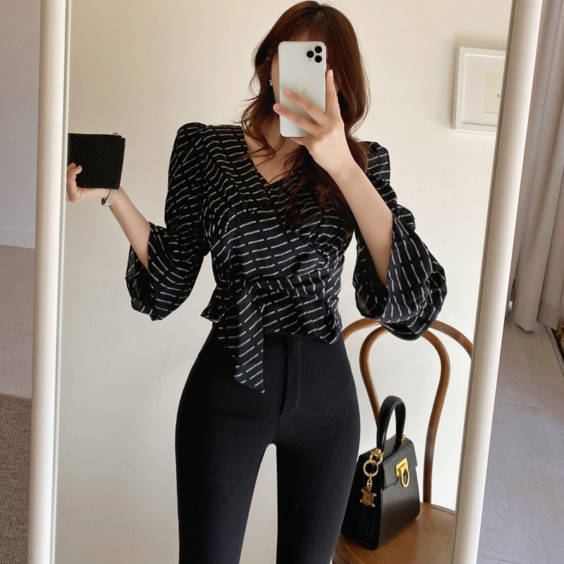 New Style Fashion Temperament V-neck Short Fashion Blouse Women