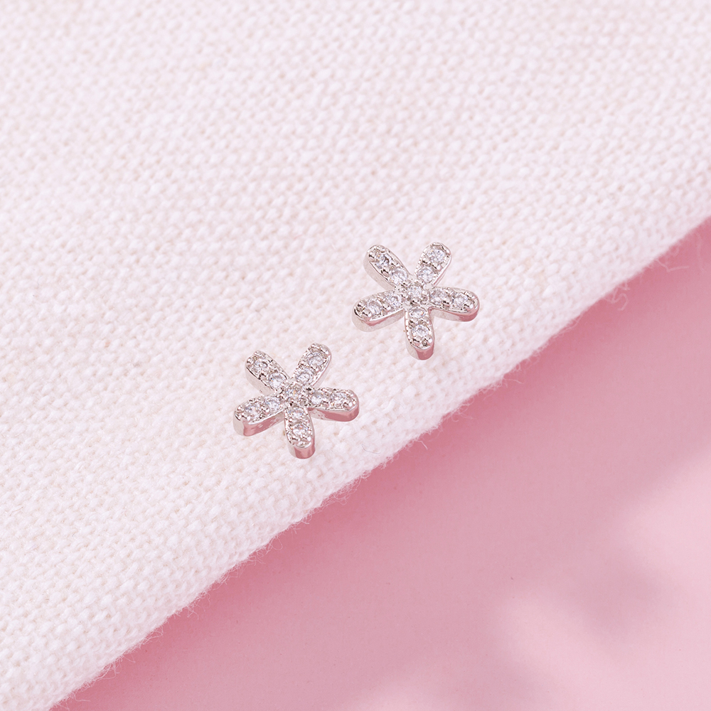Ins wind mini V diamond earrings temperament all-match everyday earrings earrings