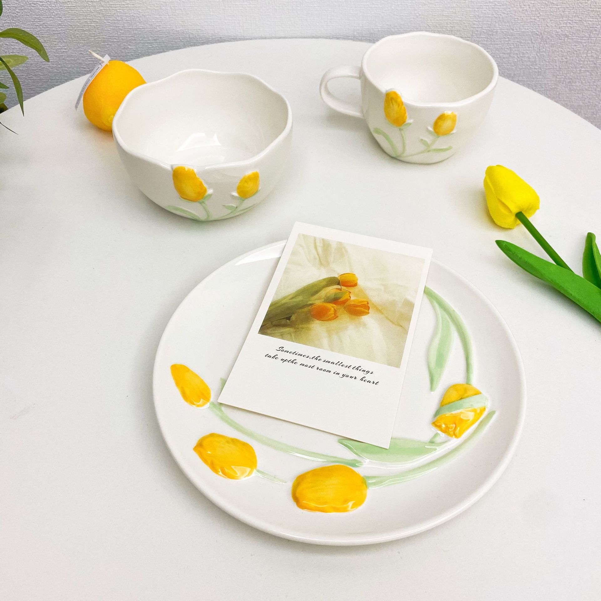 Cute Floating Tone Yellow Tulip Plate Cake Dish