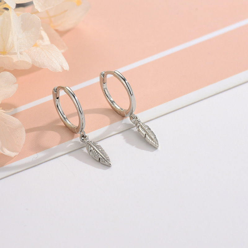 S925 Sterling Silver Feather Ear Buckle Women's New Fashion Simple