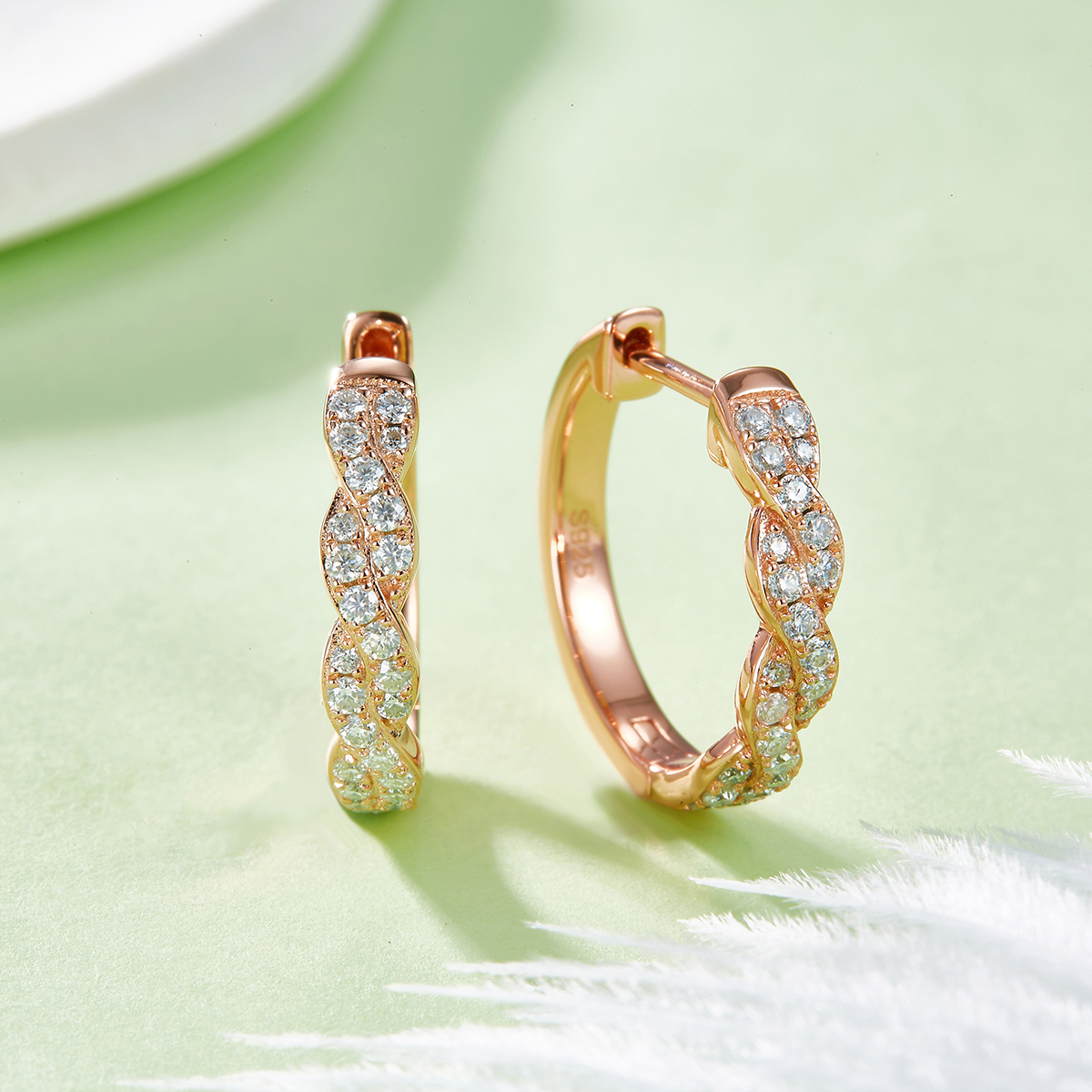3.6g S925 Sterling Silver Moissanite Twisted Hoop Earrings  17mm Pave Huggie Hoops With GRA Certificate, Platinum Plated Jewelry Gift Box Set For Women