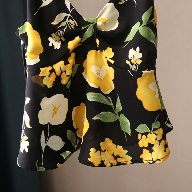 Personality And V-neck Short Chiffon Camisole