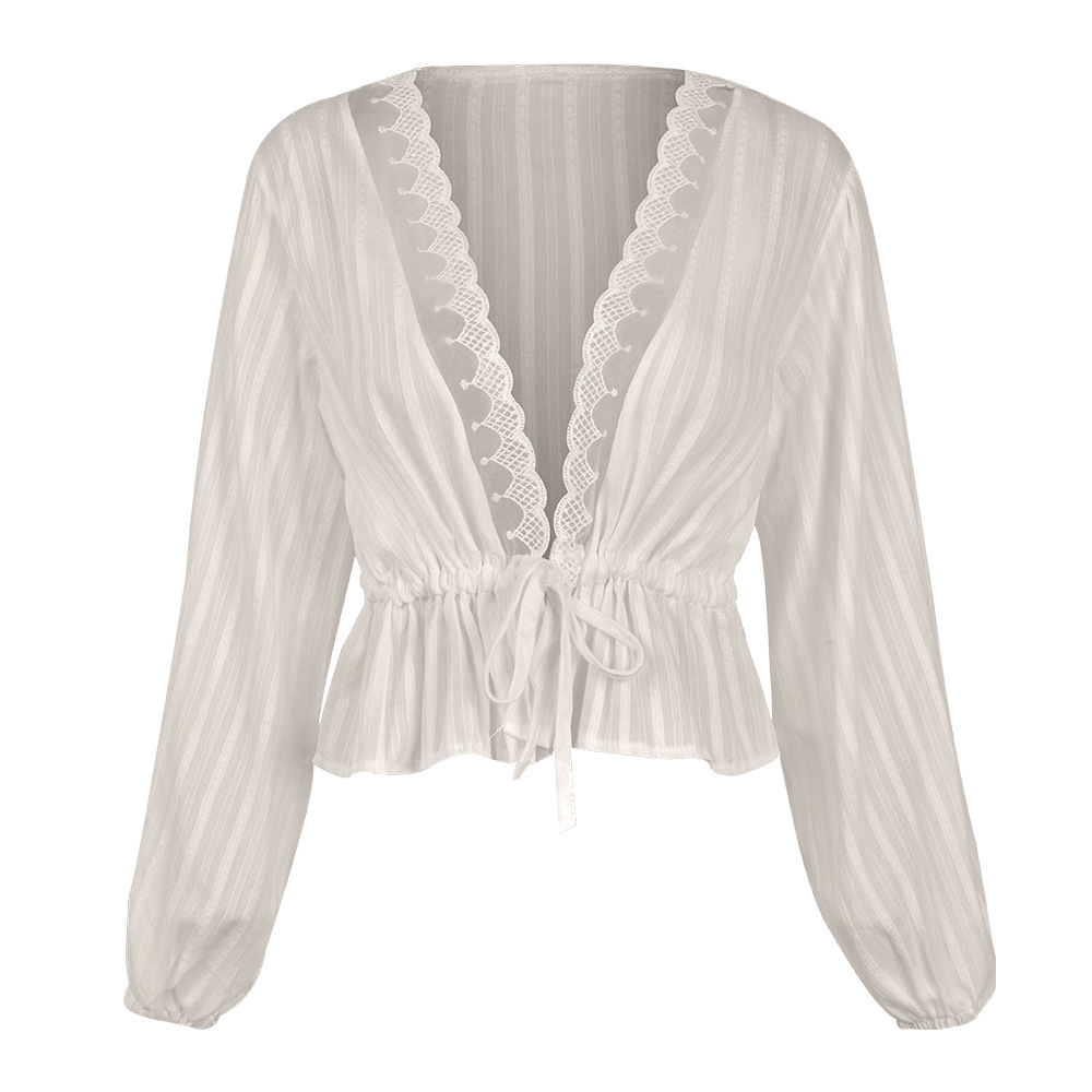 Long-sleeved Shirt With A Small Lantern