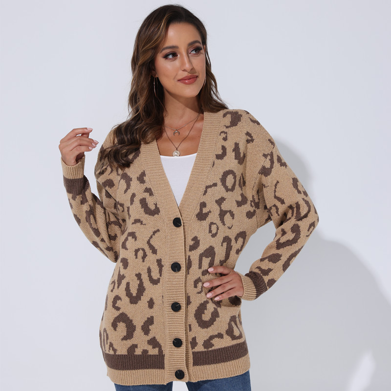 Title 3, Maglione lavorato a maglia leopardato con manic...