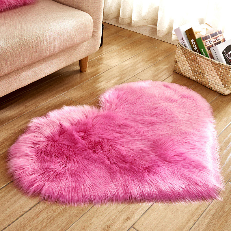 Multifunctional Plush Heart-shaped Carpet For Home Decoration, Which Is Anti-skid And In A Cute Girly Style