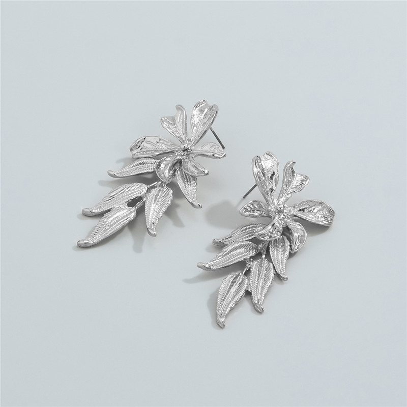 Business Fashion Cold Wind Flower Tassel Earrings