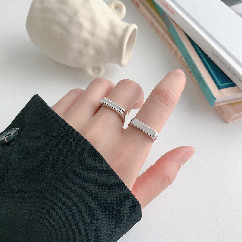 Title 4, Anillo de plata de ley S925 versión coreana