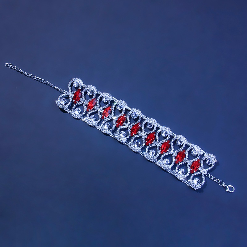 Exaggerated Multicolor Horse Eye Bracelet With Full Diamond Pattern