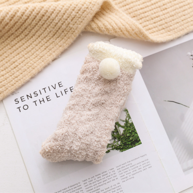 Title 5, Autumn And Winter Coral Velvet Floor Socks