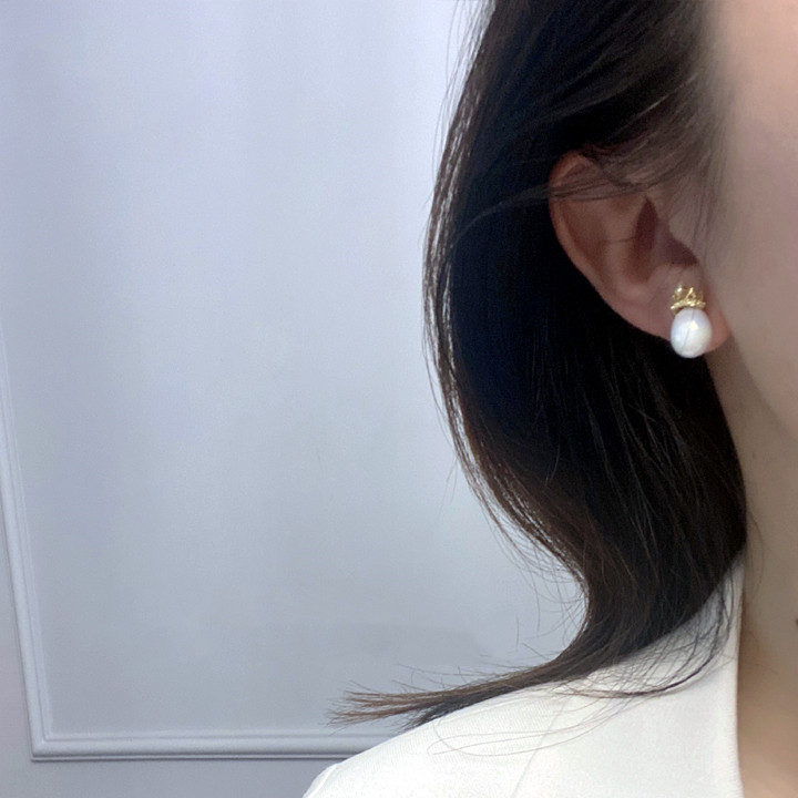 Design Ceramic Silver Pin Earrings Crown