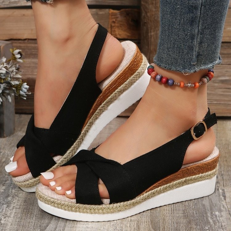 Title 3, European and American Ladies Sandals Plus Size ...