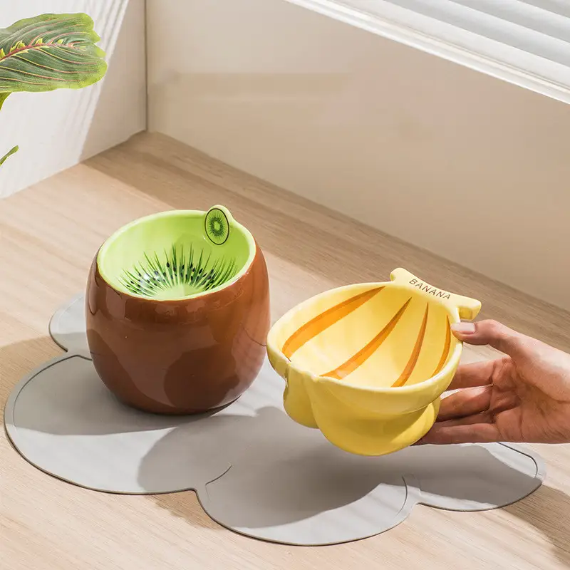 Cat Bowl Protects Cervical Vertebra From Overturning