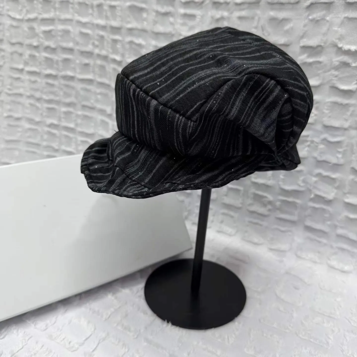 Korean-style Vintage Striped Newsboy Cap, Cloud-like Artistic