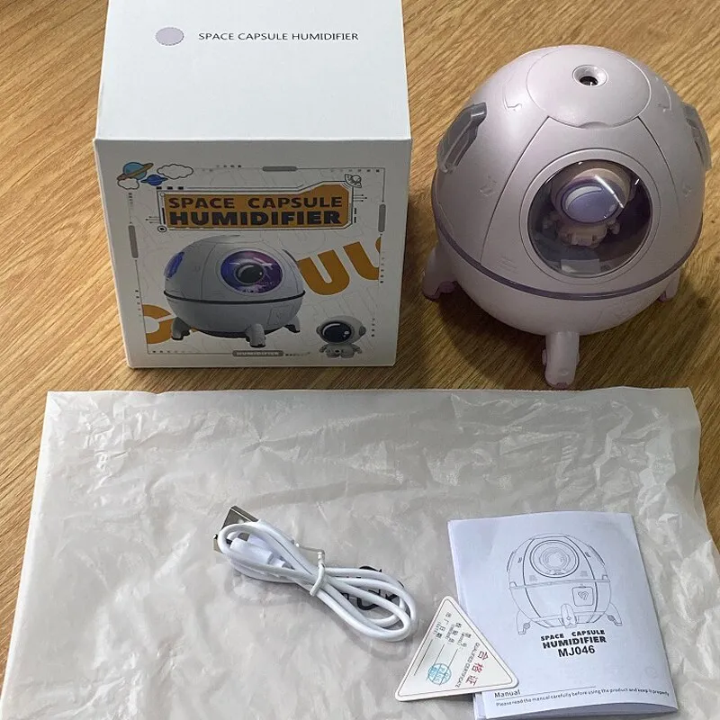 Portable Humidifier Desktop USB Astronaut Space Air Humidifier Diffuser 220ML With Colorful Led Light Christmas Gift – image 3