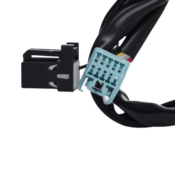 OE bolt-on mounting points shown on 2003-2006 Silverado 3500 direct-fit side mirror assembly