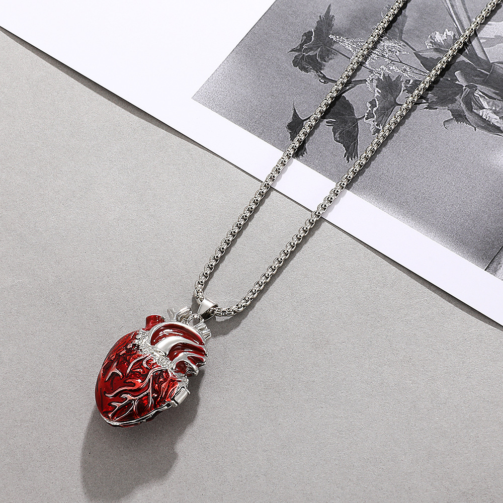 Design Sense Beating Heart Pendant Box Necklace