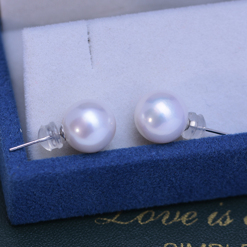 Title 4, White Perfect Circle Strong Light Pearl Stud Ea...