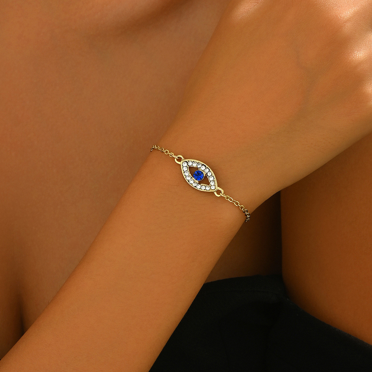 Stylish European American Women Bangle Bracelet, Unique Evil Eye Inlaid Blue Cubic Zirconia, Niche Design Elegant Metal Wrist Jewelry For Ladies