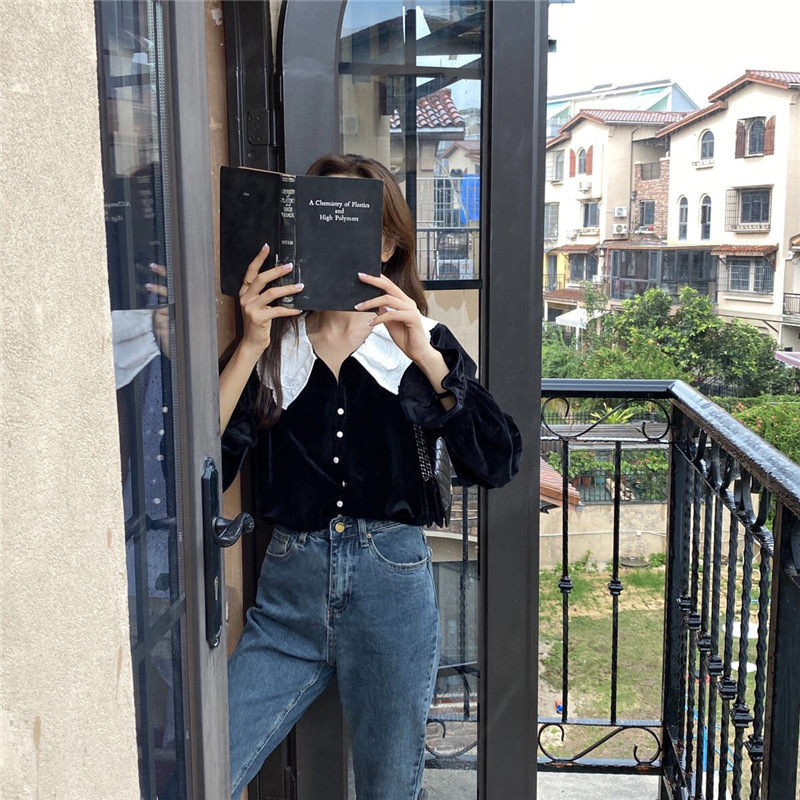 Women's French Temperament Long Sleeved Solid V-neck Top