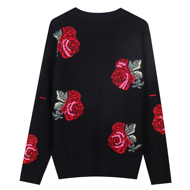 Title 4, T-Shirt Schwarz Big Rose Side Split Lace Up Swe...