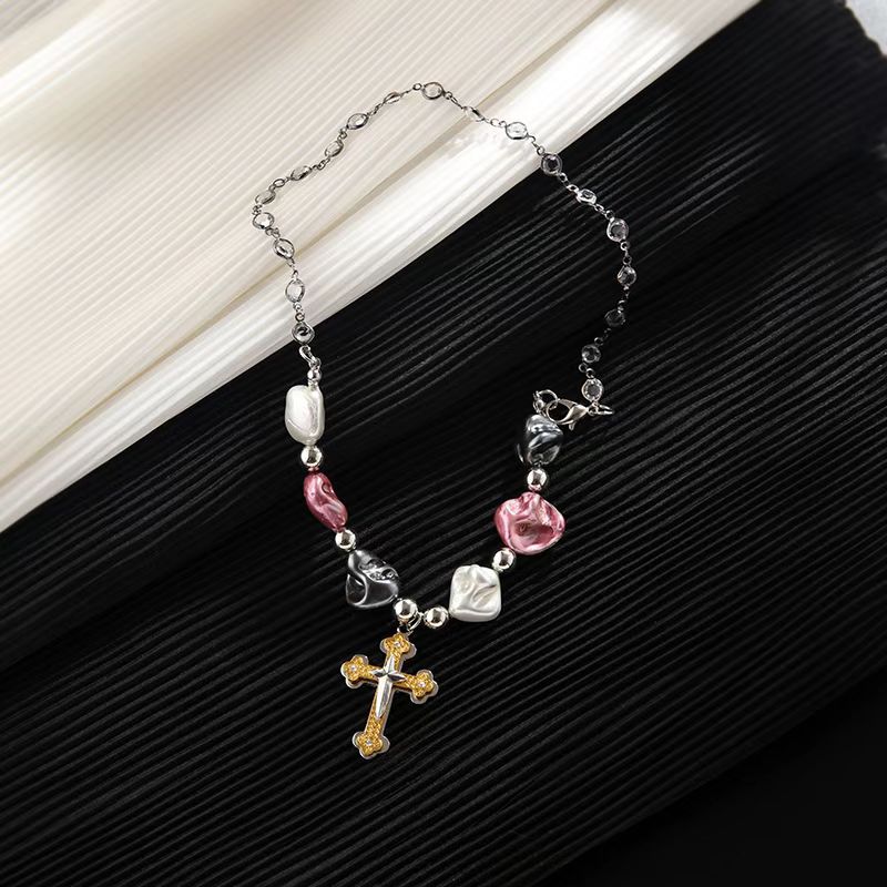 Title 1, Niche Pearl Cross Ogrlica Ornament