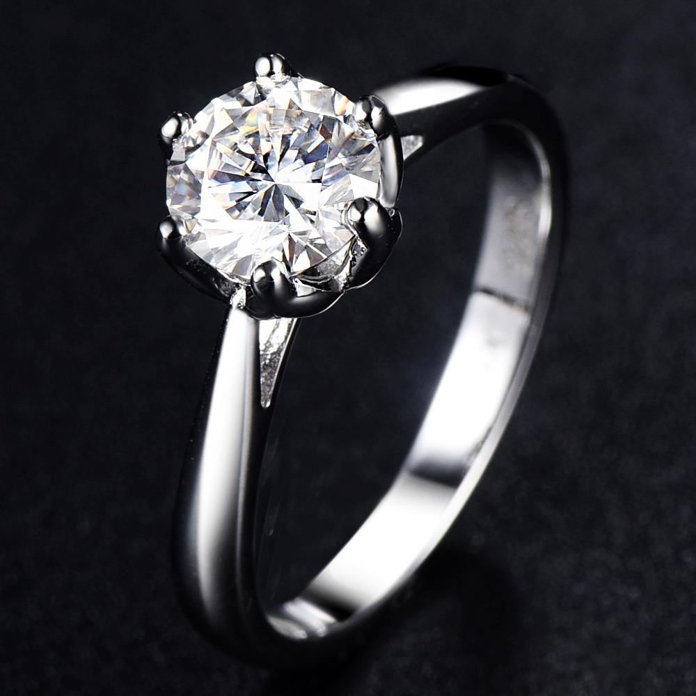 Women's Sterling Silver Ring Inlaid One Carat