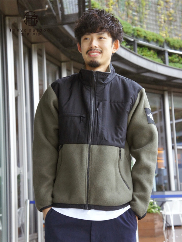 The New Outdoor Soft Shell Jacket Sports Casual Style