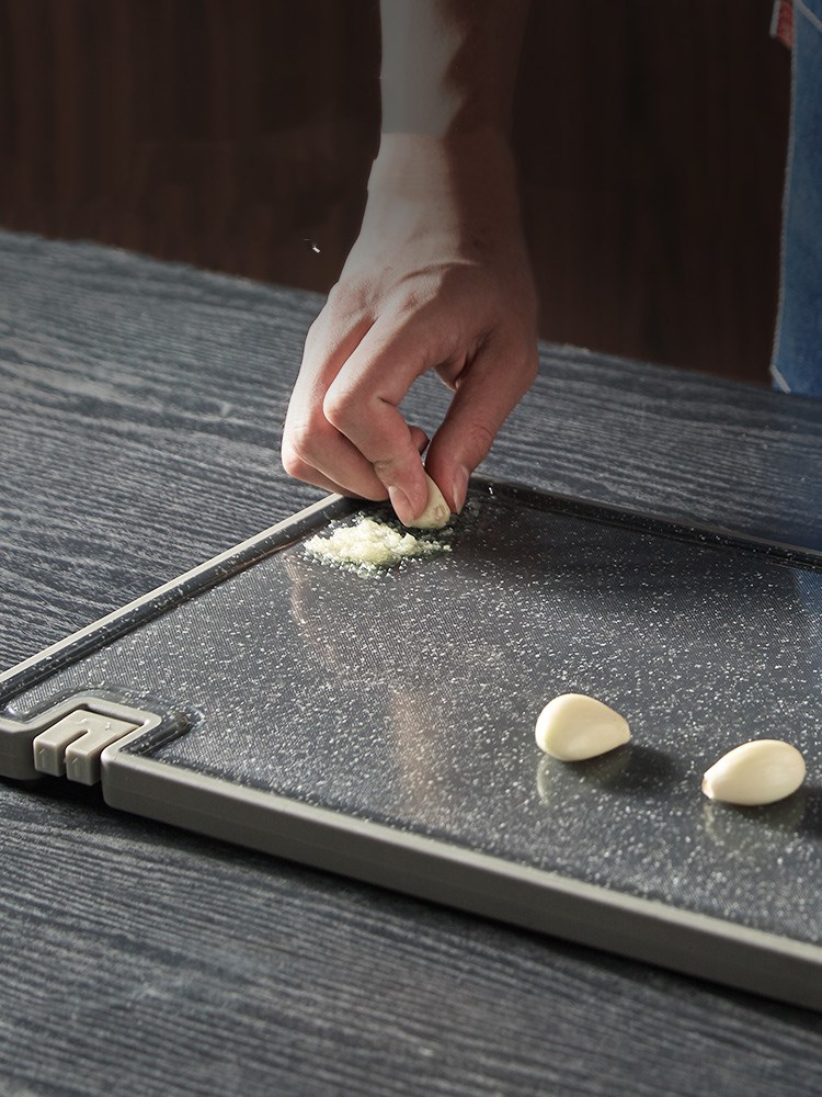 Title 6, Anti-mold plastic cutting board