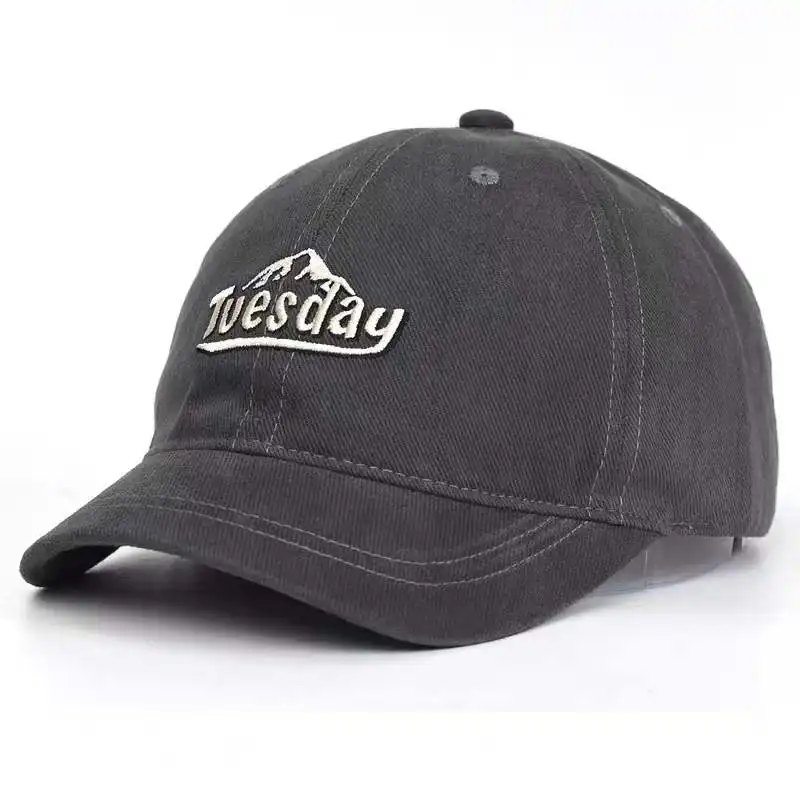 Men's And Women's Short-brimmed Mountain Peak Lettered