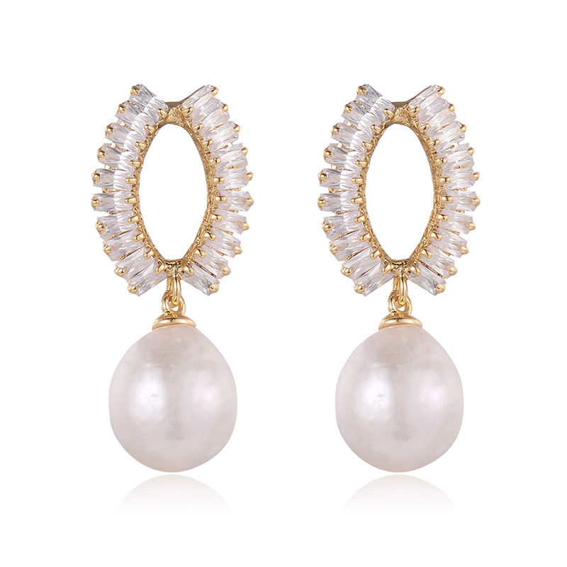 European And American Vintage Classic Metal Earrings