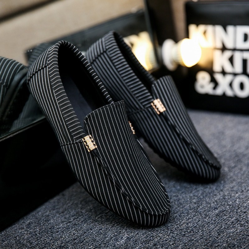 Title 3, New Korean wild lazy shoes for men, offering ul...