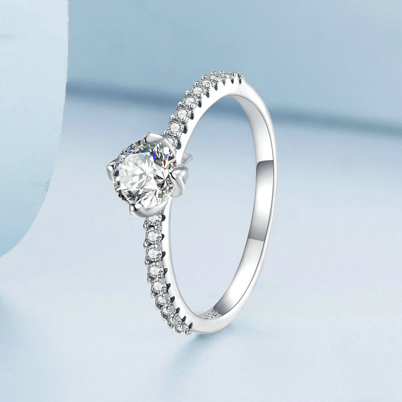Ladies Heart-shaped Zircon 925 Silver Ring