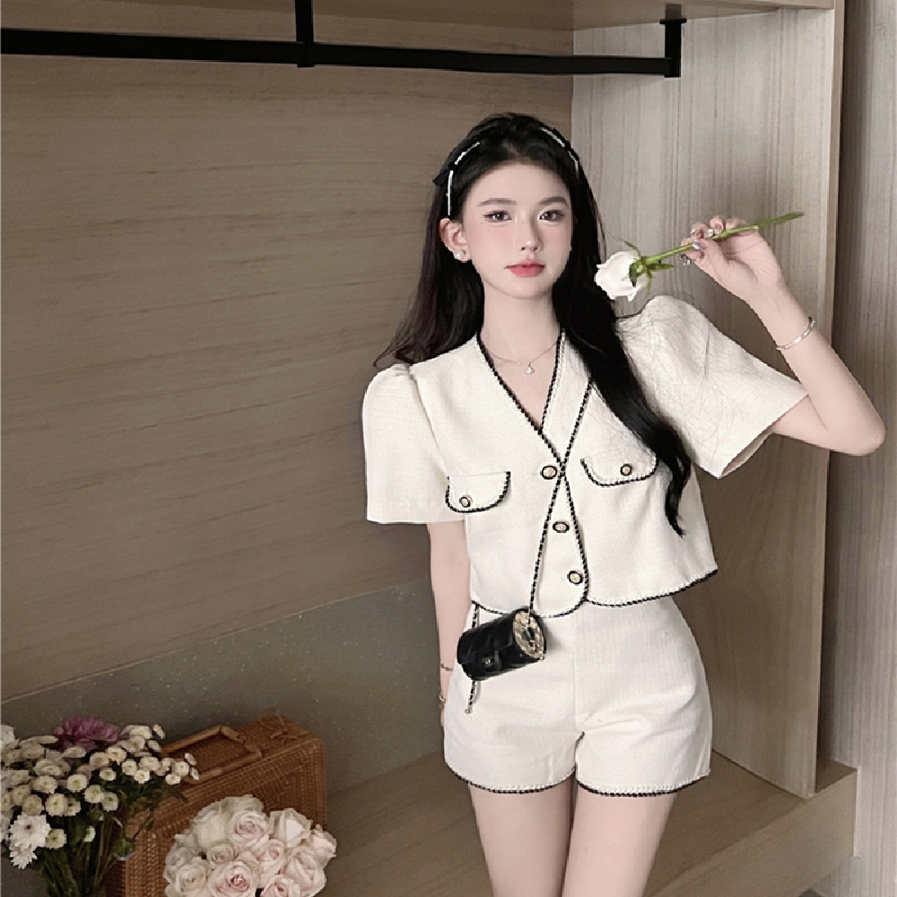 Temperament Chic Short-sleeved Shirt Design Niche Top