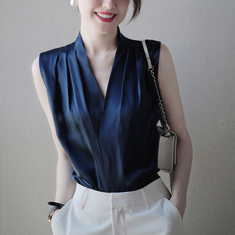 Title 3, Heavy Stacked Sleeveless Silk Shirt Blue And White