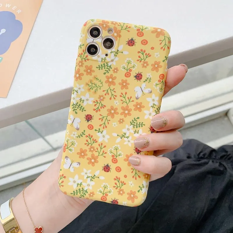 Retro Small Floral Print Phone Case Protector