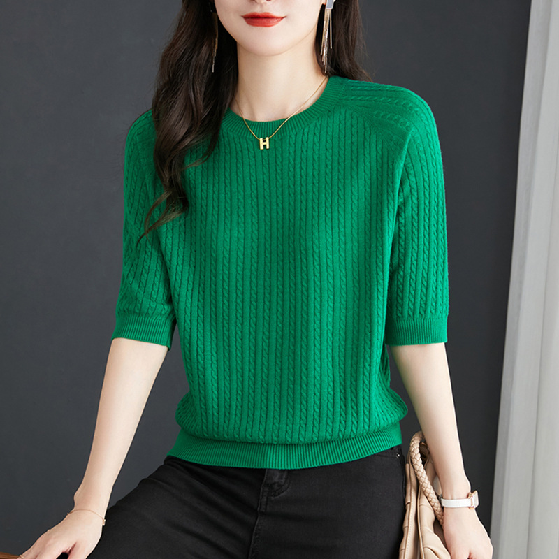 Loose Twist Shape Bottoming Shirt Sweater