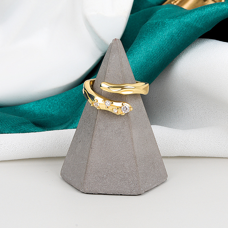 European And American Simple Personality Geometric Snake Ring