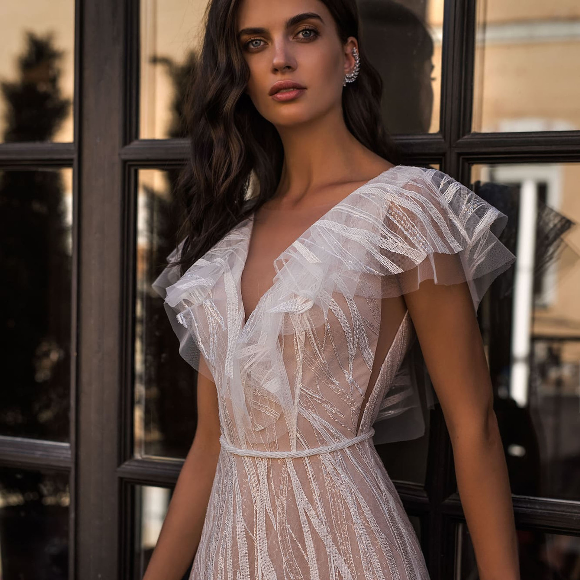 Sexy V Neck Dress With Long Willow Leaves