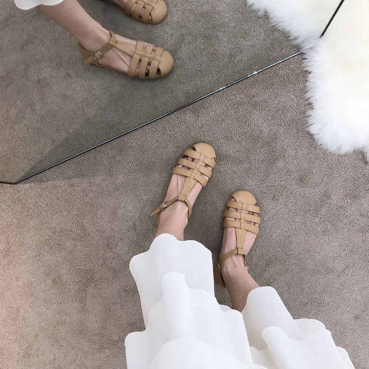Woven Toe Cap Roman Sandals