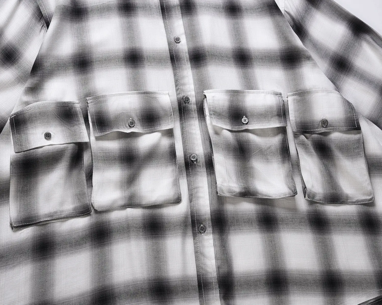 Fashion Small Fragrance Style Black And White Plaid Shirt Men Loose