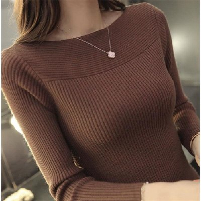Slim-fit Western-style Sweater With A Bottoming Shirt