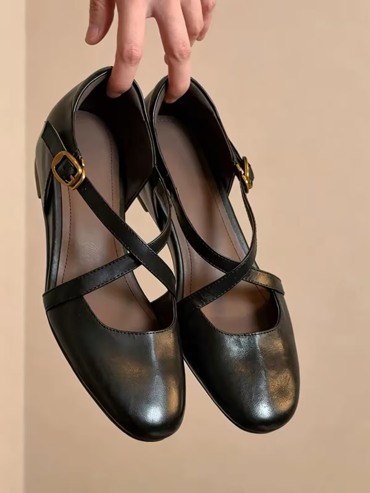 Women Vintage Cross Strap Hollow Mary Jane Flats, 2026 Summer Invisible Height Increase Commuter Shoes, Low Cut Design — view 2