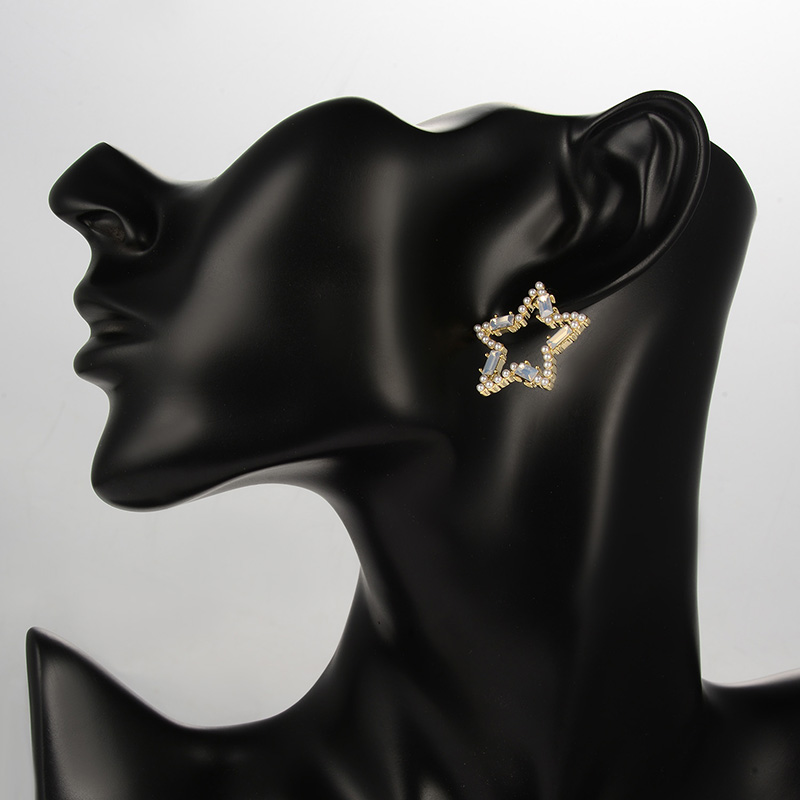 European And American Design Sense Fashion Five-pointed Star Earrings Earrings Simple