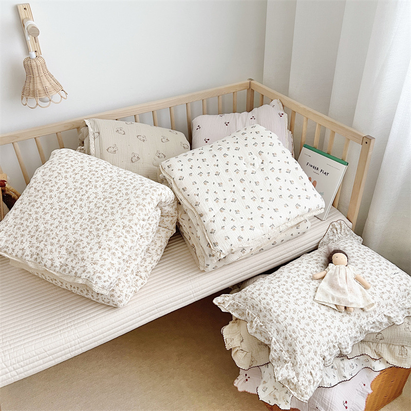 Sweet Floral Type A Cotton Gauze Quilt